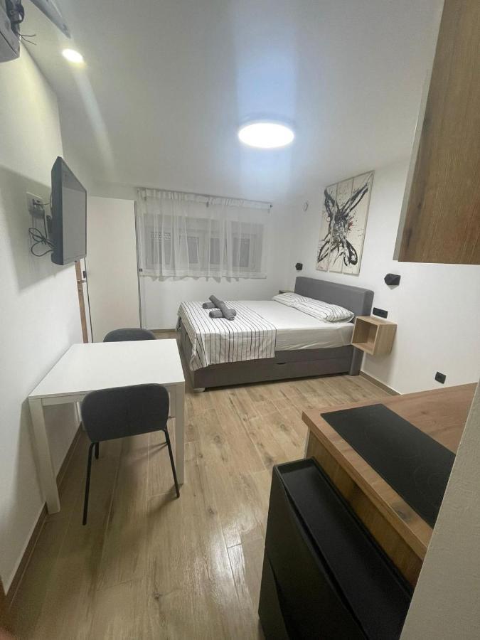 Apartments Anka Pula Buitenkant foto